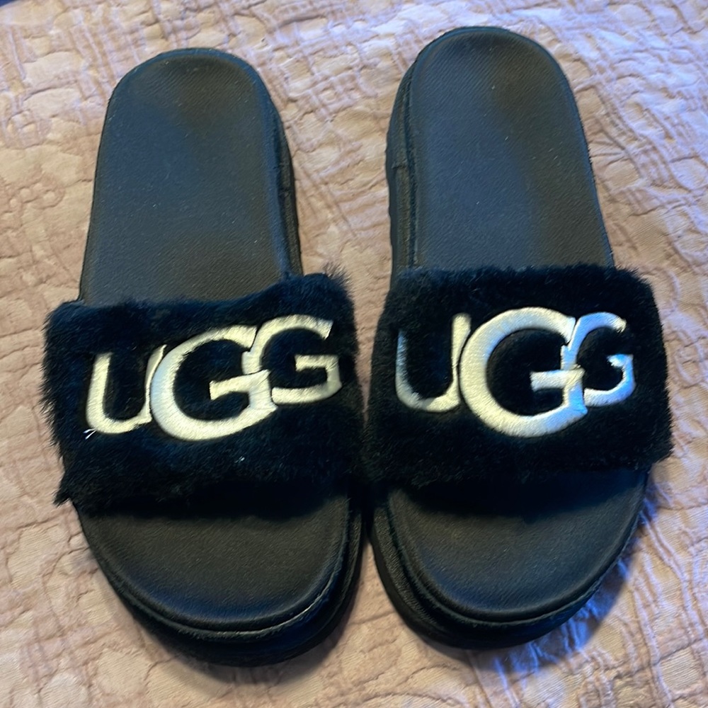 Ugg slides